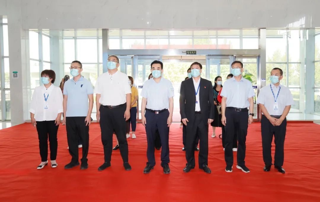 快訊 | 鄭州創建國家食品安全示范城市暨2022食安鄭州生產企業開放日·探秘花花牛透明工廠活動舉行 快訊 | 鄭州創建國家食品安全示范城市暨2022食安鄭州生產企業開放日·探秘花花牛透明工廠活動舉行