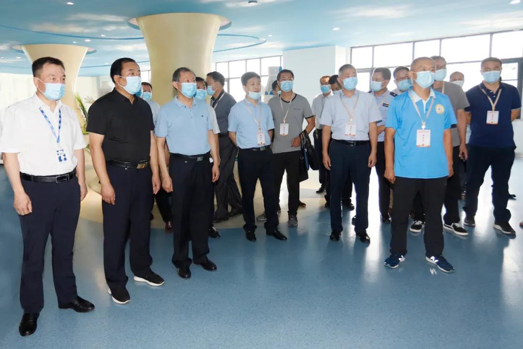 鄭州市安全生產雙重預防體系建設現場觀摩會在花花牛乳業集團鄭州分公司召開