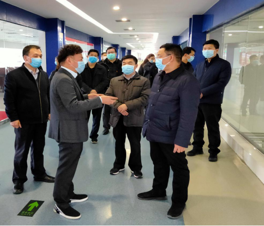 省委統(tǒng)戰(zhàn)部副部長張紅林一行蒞臨花花牛乳業(yè)集團 調研復工復產暨二七區(qū)民營經(jīng)濟發(fā)展工作座談會 省委統(tǒng)戰(zhàn)部副部長張紅林一行蒞臨花花牛乳業(yè)集團 調研復工復產暨二七區(qū)民營經(jīng)濟發(fā)展工作座談會