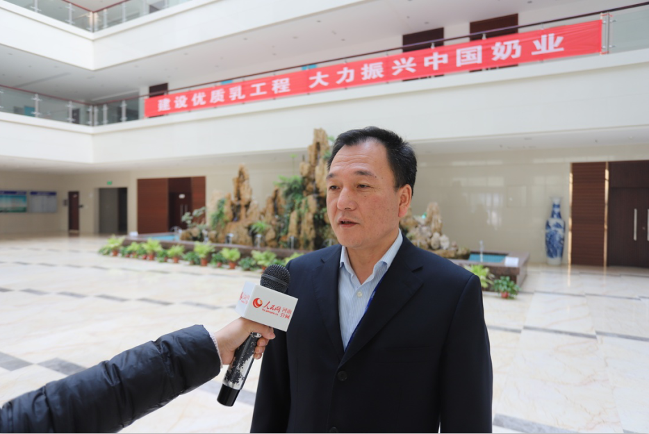 振興中國奶業(yè),花花牛在行動 振興中國奶業(yè),花花牛在行動