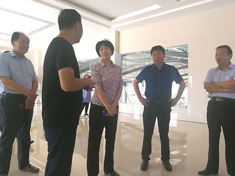 駐馬店市委常委、統(tǒng)戰(zhàn)部長姚新文 蒞臨花花牛乳業(yè)集團總部調(diào)研