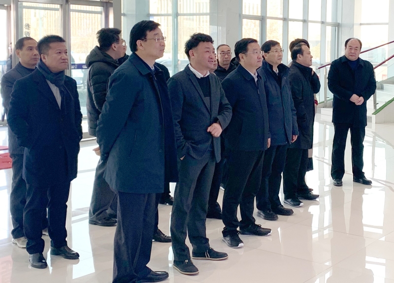 鄭州市委副書記、市長王新偉蒞臨花花牛乳業集團調研