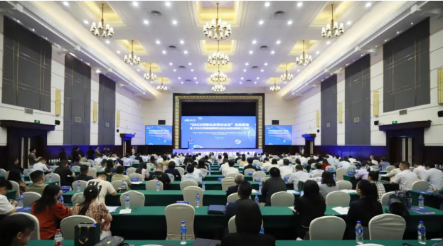 國企擔(dān)當(dāng) | 花花牛乳業(yè)集團(tuán)斬獲“2023河南社會(huì)責(zé)任企業(yè)”推選活動(dòng)兩項(xiàng)大獎(jiǎng)！！